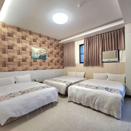 Jia-Jia Business Hotel Luodong Exterior photo