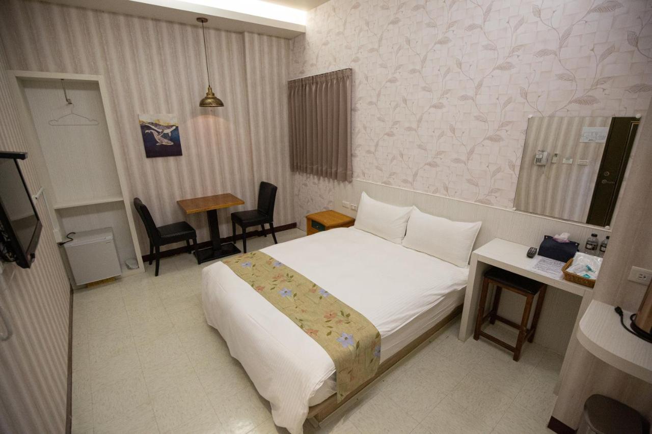 Jia-Jia Business Hotel Luodong Exterior photo