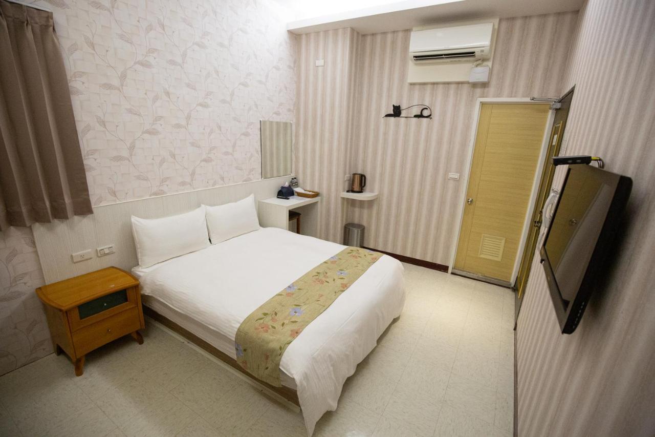 Jia-Jia Business Hotel Luodong Exterior photo