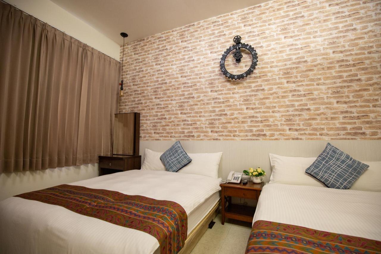 Jia-Jia Business Hotel Luodong Exterior photo